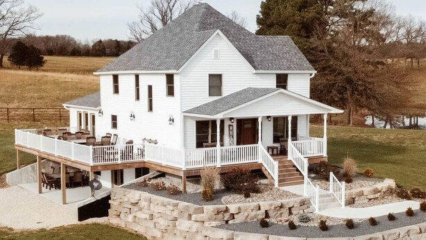 Exterior - Beautiful and Spatious Vacation Rental with 6 Bedrooms near Owensville, Missouri (Canaan Township)