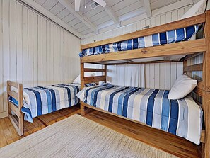 Iron/ironing board, free WiFi, bed sheets - Crabbers Corner w/ Views of Litchield Marsh and 2 Crab Docks! (Pawleys Island)
