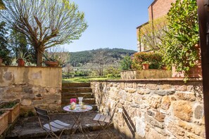 Outdoor dining - Borgo San Jacopo - The Cypressino (Vicopisano)