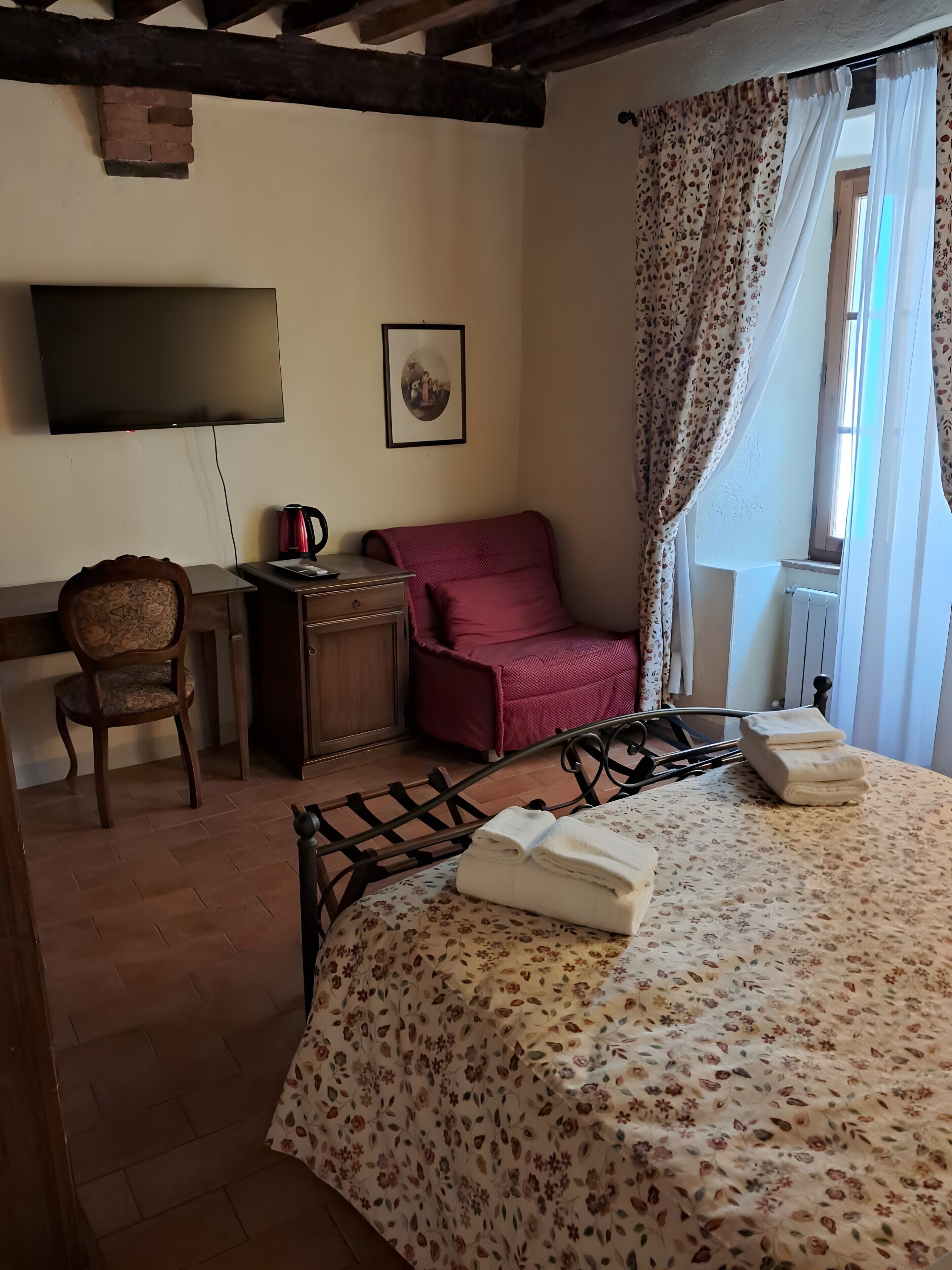 1 bedroom, WiFi, bed sheets