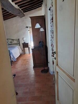 WiFi, bed sheets - Locanda di Montisi Torre Room among the Montalcino Hills (Montisi)