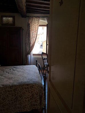 WiFi, bed sheets - Locanda di Montisi Contrada Room among the Hills of Montalcino (Montisi)