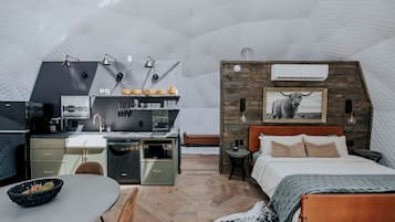 WiFi, bed sheets