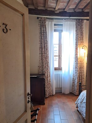 WiFi, bed sheets - Locanda di Montisi San Martino Room among Montalcino Hills (Montisi)