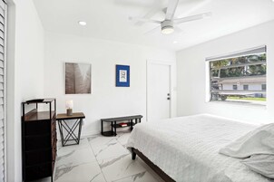 2 habitaciones, decoración personalizada y muebles diferentes 