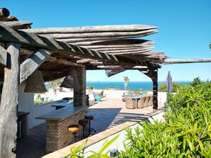 Outdoor dining - Villa Boucheron - 4 independent apartments - Sea view (Roquebrune-sur-Argens)