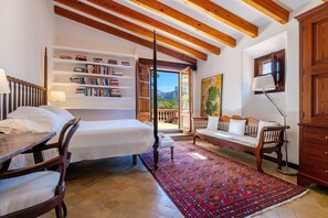 9 bedrooms, in-room safe, desk, iron/ironing board - Spacious 9-bedroom private villa with AC in lovely Sóller (Sóller)