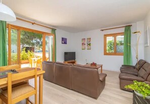 TV - Apartment Son Baulo Sindria (Ca´n Picafort)