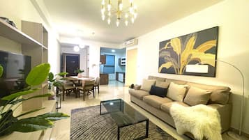 Appartement, 3 chambres, balcon, vue sur la ville | Aire de séjour