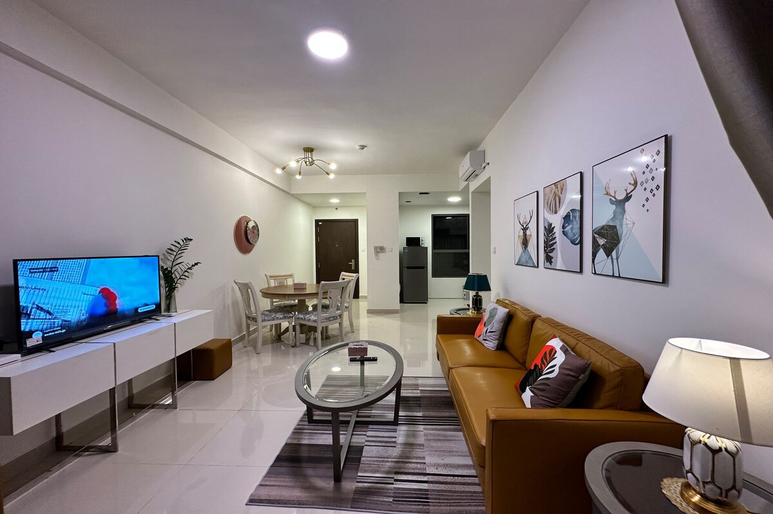 Apartment, 3 Bedrooms, Balcony, City View | Living area