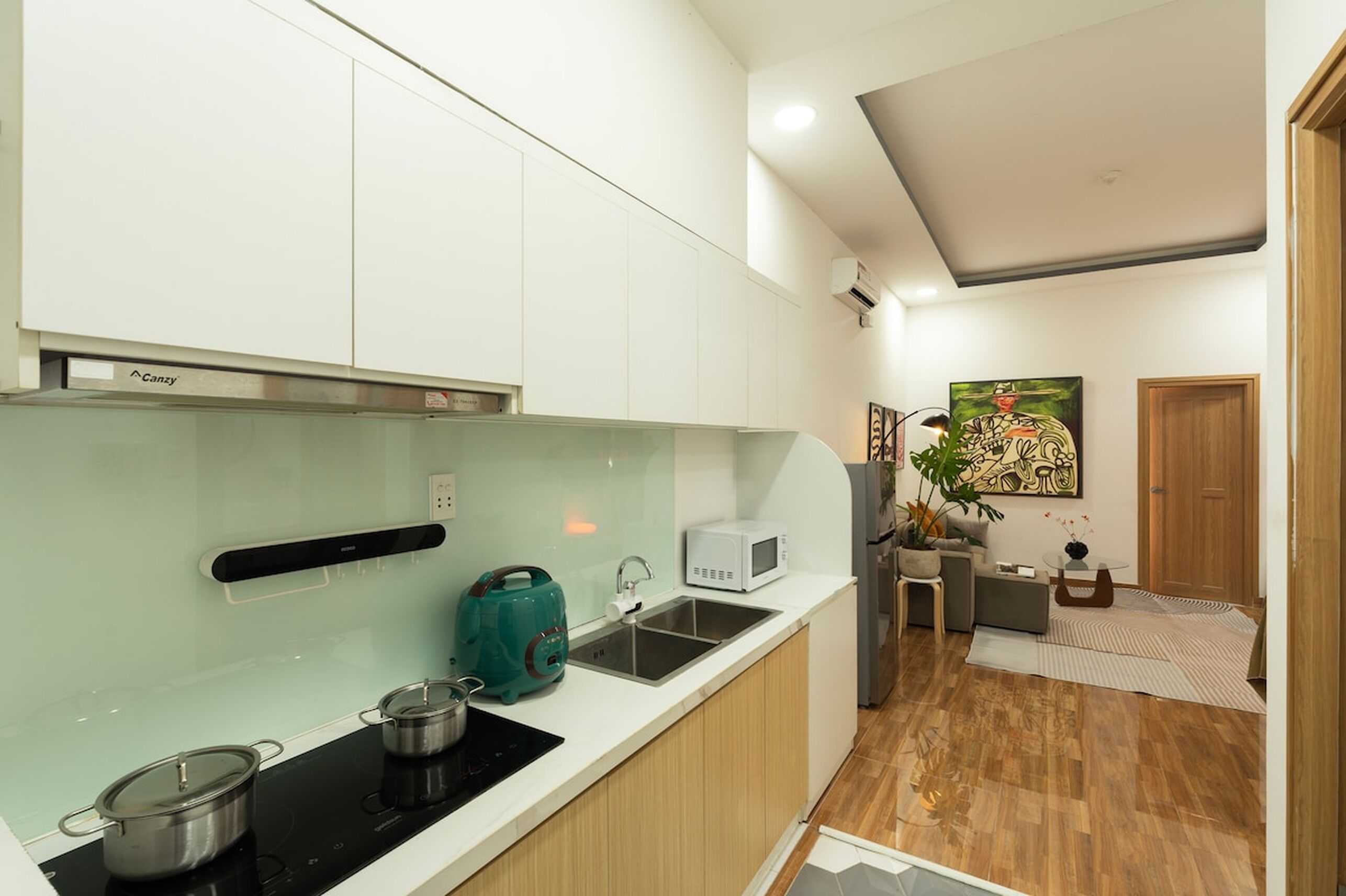 Superior Apartment, 1 Bedroom, Balcony, Garden View | Private kitchen | Fridge, microwave, stovetop, cookware/dishes/utensils