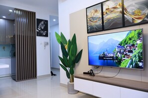 Apartamento superior, 2 quartos, sacada, vista para o jardim | Parte interna
