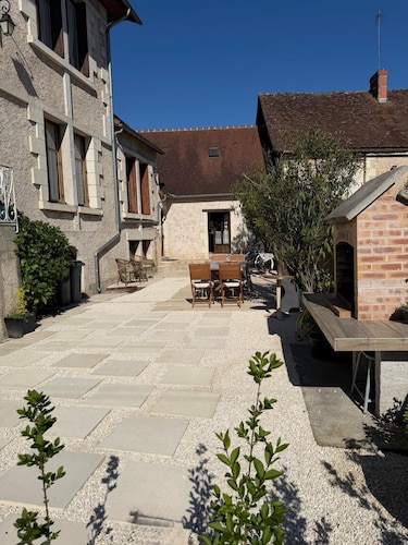 MAISON DE CHARME, PISCINE, VOIE VERTE