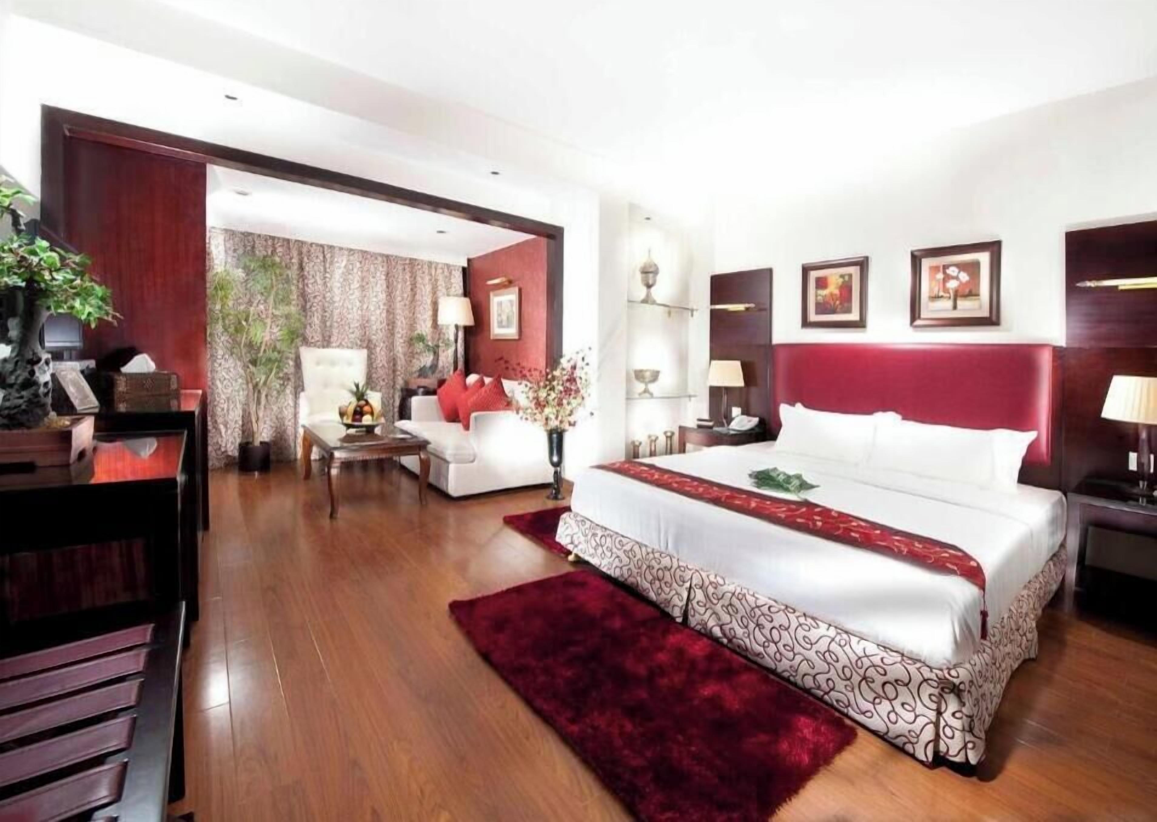 Junior Suite, City View | In-room safe, blackout curtains, free WiFi