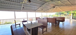 Outdoor dining - Sahyadri Studd Farm by Zen Nest (Mahabaleshwar)