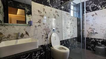 Deluxe Double Room, Patio, Mountain View | Bathroom | Shower, free toiletries, towels, soap