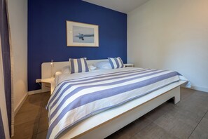 Iron/ironing board, travel cot, free WiFi - Bright apartment in Karlshagen on Usedom with covered terrace, close to the beach (Karlshagen)