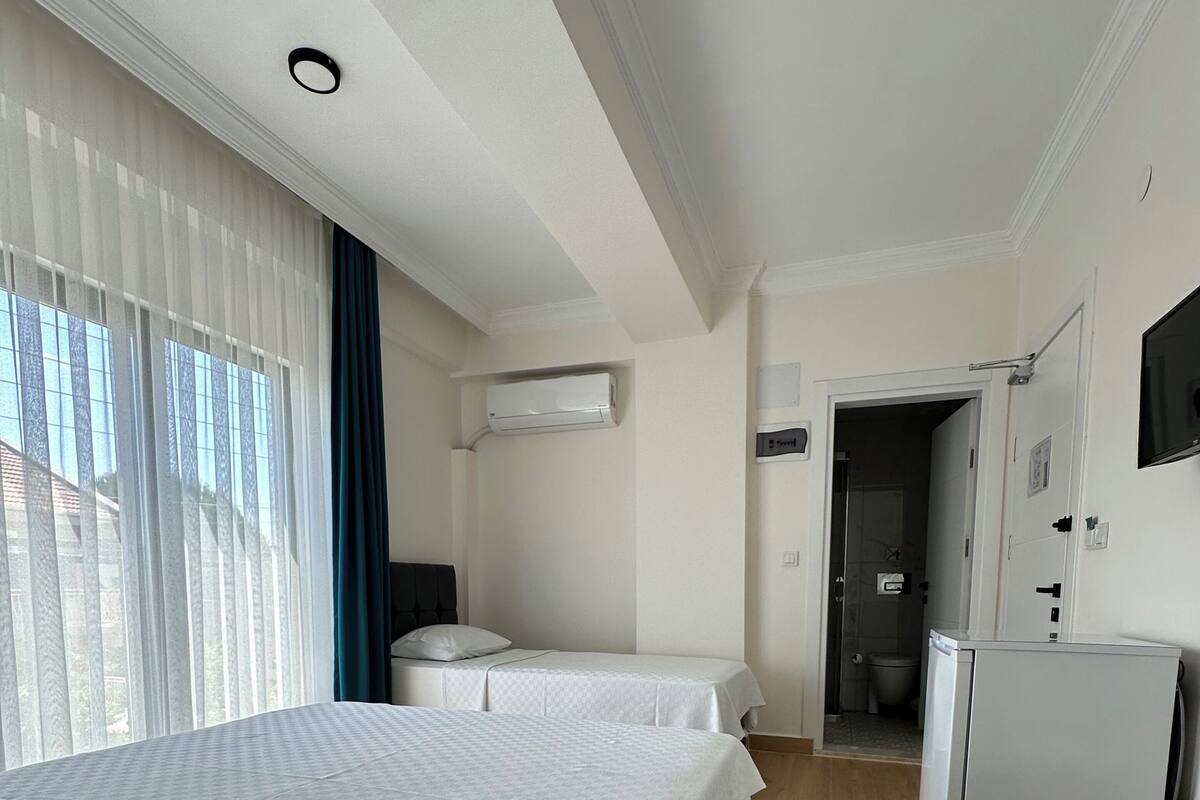 Standard Triple Room | WiFi (free)