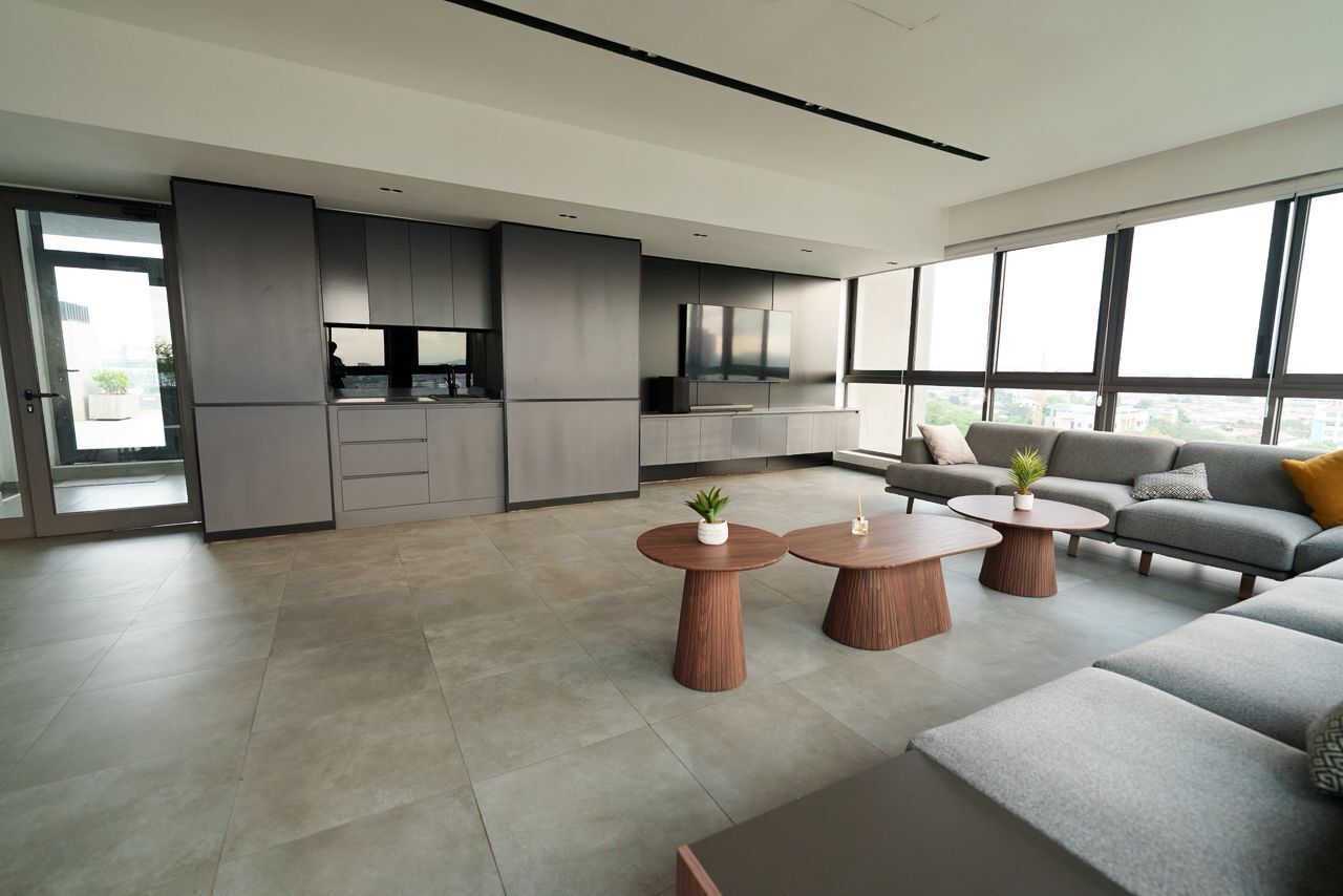 Toucan Loft-beautiful 1-bedroom Apartment In Roman Ridge - Akra