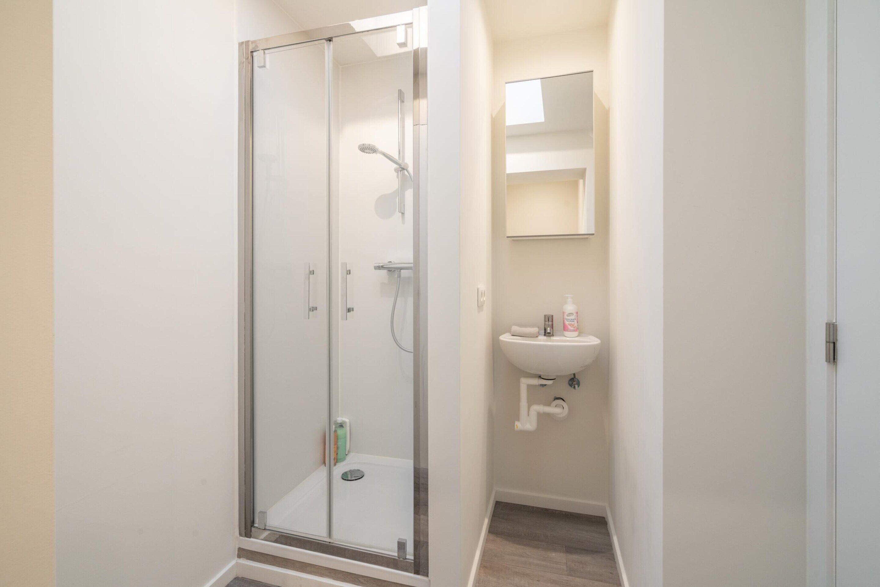 Apartment | Bathroom