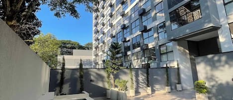 Apartment, 1 Bedroom, Accessible, Smoking | Pool | Outdoor pool