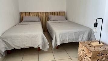 6 chambres, fer et planche Ă repasser, Wi-Fi, draps fournis