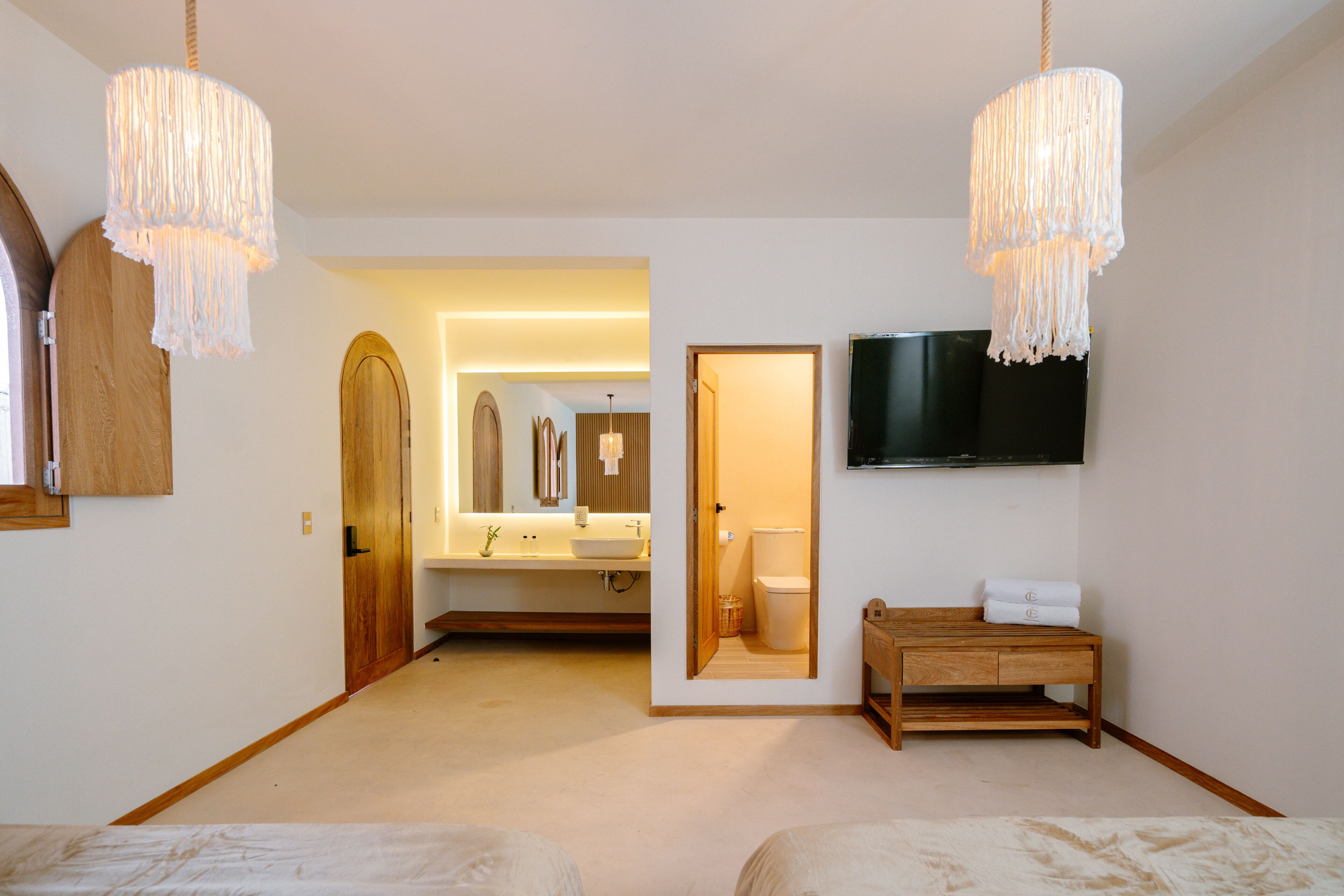 Comfort Double Room | Free WiFi, bed sheets
