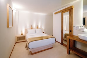 Comfort Room | Free WiFi, bed sheets