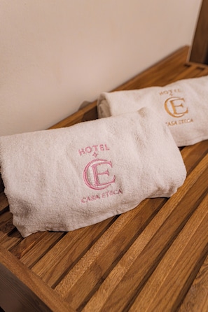 Wifi gratis y ropa de cama