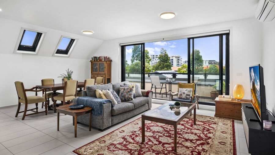 Comfortable 2 Bed Stay With Parking