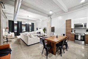 Interior - Upscale Downtown Loft - Walkable with Valet Parking (Dallas)