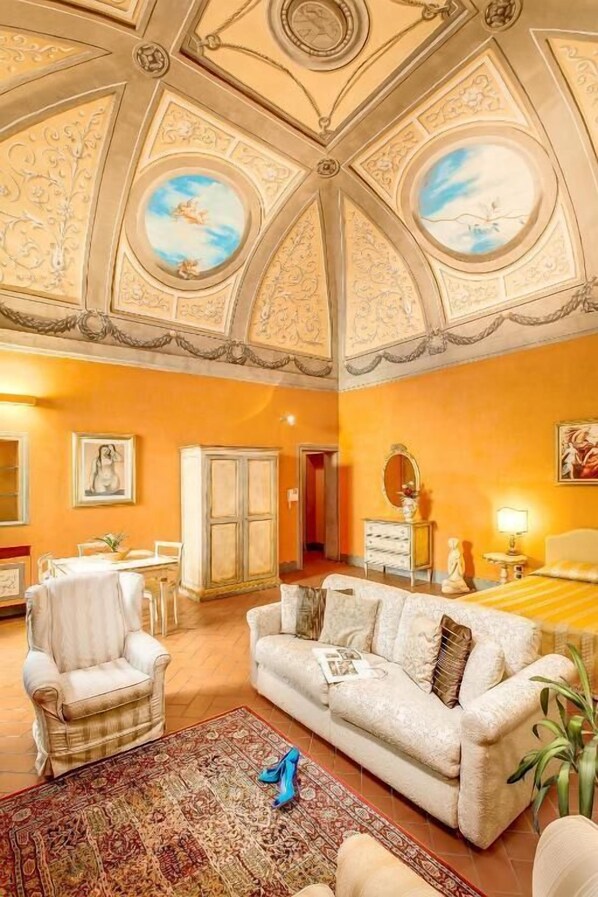 Suite, Garden View | Living area