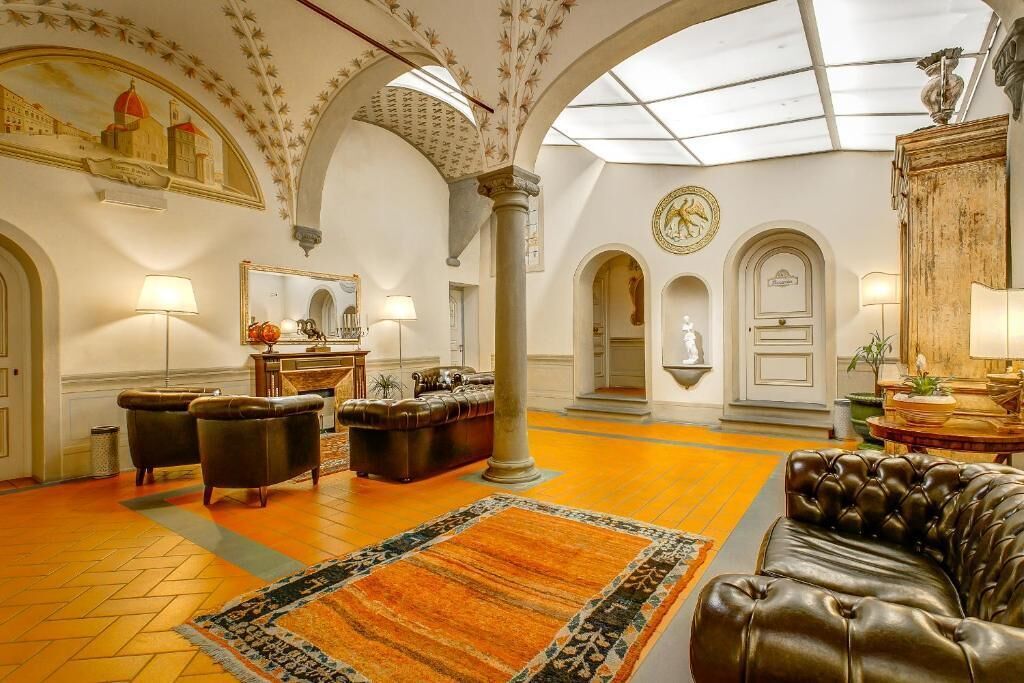Suite | Interior