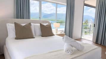 Iron/ironing board, travel cot, WiFi, bed sheets