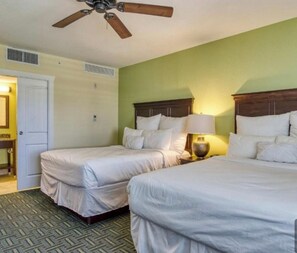 Room - Spacious 2BR Condo at Harbourside Resort, Walk to Beach (Indian Rocks Beach)