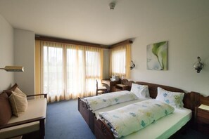 Studio phong cách cổ điển, quang cảnh thành phố | Truy cập Internet không dây miễn phí
