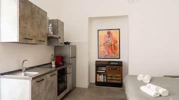 Deluxe Apartment, Courtyard View | Dapur peribadi
