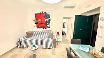 Deluxe Apartment, Courtyard View | Ruang tamu