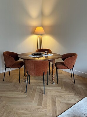 Dining - Vrbo Property (Bayeux)