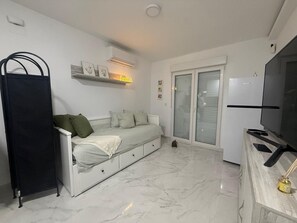 Free WiFi, bed sheets - Estudio Cuidad Quesada (Rojales)