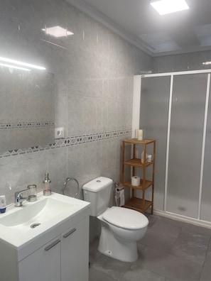 Apartment, 1 Bedroom, Terrace, Ocean View | Bathroom - Apartamento con Vistas al mar (Santa María de Guía de Gran Canaria)