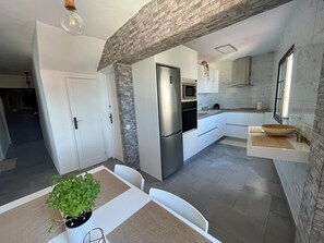 Apartment, 1 Bedroom, Terrace, Ocean View | Private kitchen - Apartamento con Vistas al mar (Santa María de Guía de Gran Canaria)