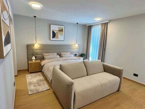 4 bedrooms, iron/ironing board, free WiFi, bed sheets - 4-br Villa, Sleeps 16 With Hot Tub, Pool & Parking (Vrsar)