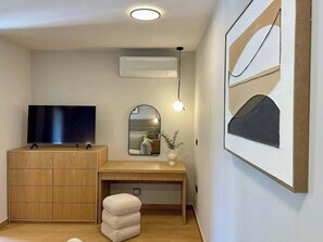 Interior - 4-br Villa, Sleeps 16 With Hot Tub, Pool & Parking (Vrsar)