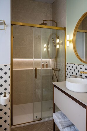 Bathroom - Vrbo Property (Cáceres)