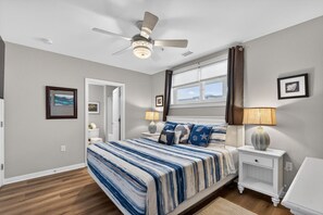 3 habitaciones, tabla de planchar con plancha, wifi y ropa de cama 