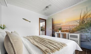 2 bedrooms, desk, travel cot, free WiFi - "Ankerplatz" Vacation Apartment in Büsum: With Terrace, Wi-Fi, Family-Friendly, (Büsum)