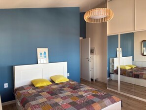 Iron/ironing board, free WiFi, bed sheets - Terrazza Mare e Monti • WiFi, parking and beach 150 m away (Montesilvano)