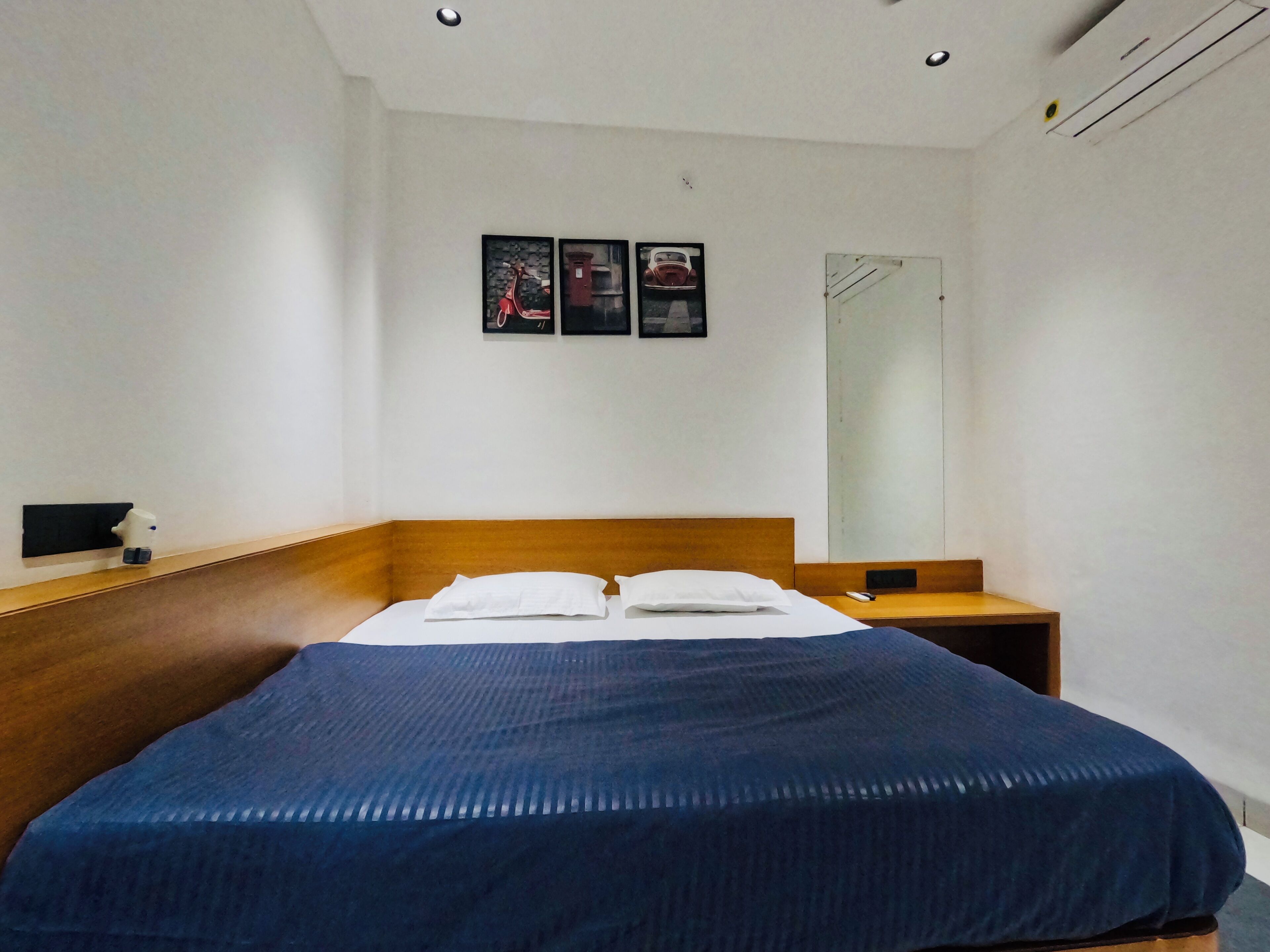 WiFi, bed sheets