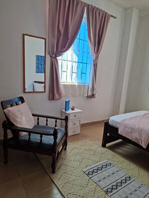 WiFi, bed sheets - Traditional Swahili Style 1 Bedroom- Bamburi Mombasa (Mombasa)